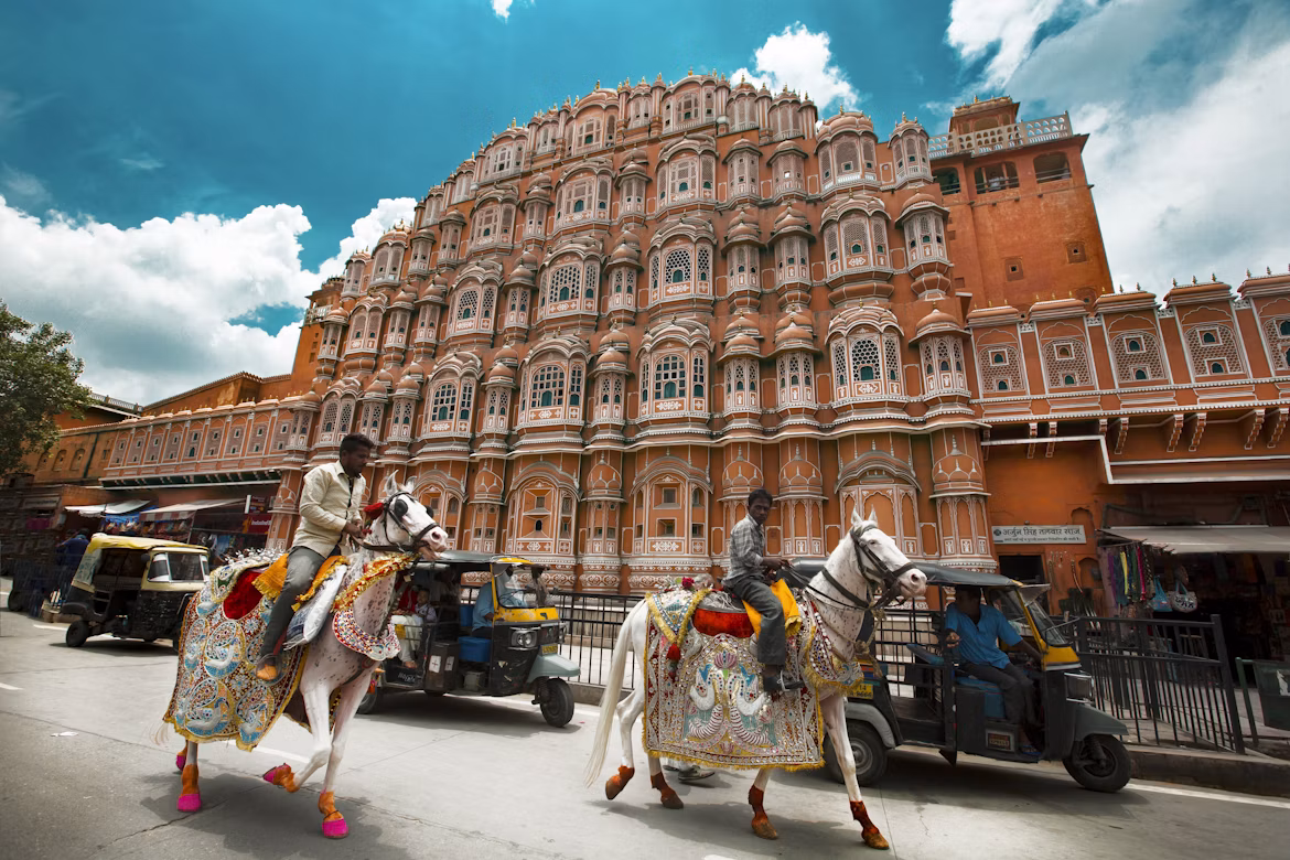 Jaipur, Ajmer and Pushkar in Rajasthan – forts, palaces and heritage architecture
